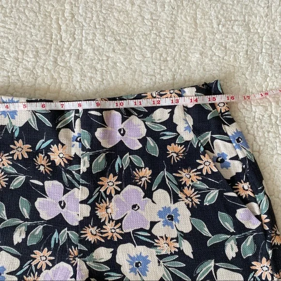 Gap Floral Print Shorts - Picture 7 of 10
